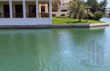 Apartment - 2 Bedrooms - 2 Bathrooms for rent in Al Marsa Floating City - Amwaj Islands - Muharraq Governorate