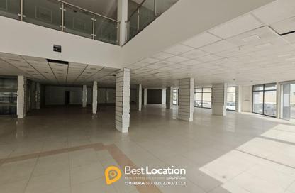 Show Room - Studio - 2 Bathrooms for rent in Sanad - Central Governorate