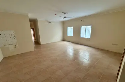 Apartment - 3 Bedrooms - 2 Bathrooms for rent in Tubli - Central Governorate