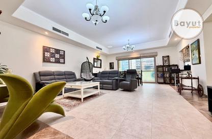 Apartment - 2 Bedrooms - 3 Bathrooms for sale in Al Juffair - Capital Governorate