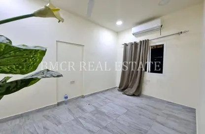 Apartment - Studio - 1 Bathroom for rent in Exhibition Road - Hoora - Capital Governorate