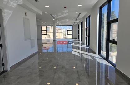 Office Space - 1 Bedroom - 2 Bathrooms for rent in Bu Ashira - Capital Governorate
