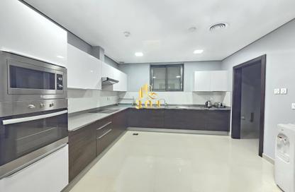 Apartment - 2 Bedrooms - 3 Bathrooms for rent in Mahooz - Manama - Capital Governorate