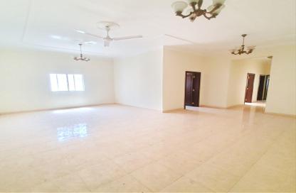 Apartment - 3 Bedrooms - 2 Bathrooms for rent in Arad - Muharraq Governorate