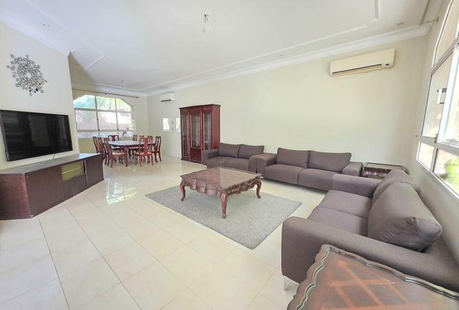 52300456 - Property Main Image