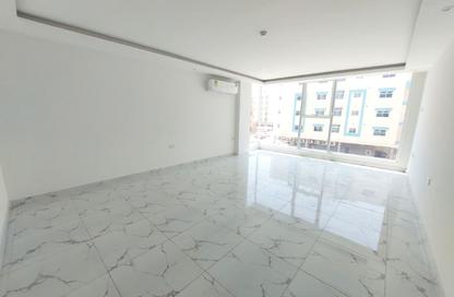 Apartment - 3 Bedrooms - 3 Bathrooms for rent in Hidd - Muharraq Governorate
