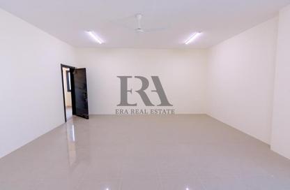 Labor Camp - Studio - 7+ Bathrooms for rent in Ras Zuwayed - Southern Governorate