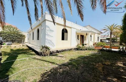 Villa - 4 Bedrooms - 4 Bathrooms for rent in Janabiya - Northern Governorate