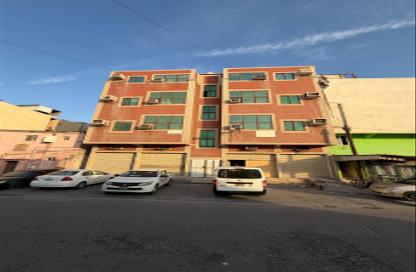 عمارة بالكامل - استوديو - 8 حمامات للبيع في سترة - المحافظة الوسطى