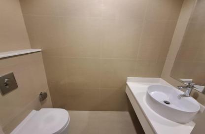 Apartment - 1 Bedroom - 2 Bathrooms for rent in Reef Island - Capital Governorate