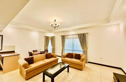 Apartment - 2 Bedrooms - 2 Bathrooms for rent in Bu Ashira - Capital Governorate