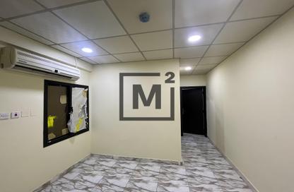 Apartment - Studio - 1 Bathroom for rent in Busaiteen - Muharraq Governorate