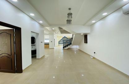 Compound - 4 Bedrooms - 3 Bathrooms for rent in Janabiya - Northern Governorate