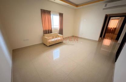 Apartment - 2 Bedrooms - 2 Bathrooms for rent in Busaiteen - Muharraq Governorate