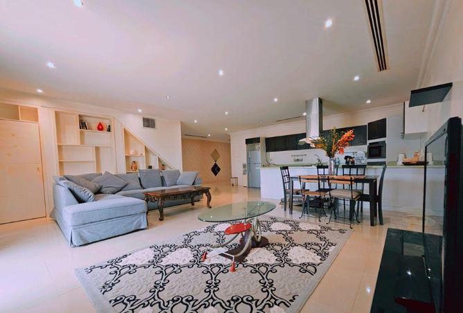 1000350 - Property Image 2