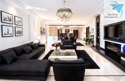 Apartment - 2 Bedrooms - 3 Bathrooms for rent in Al Juffair - Capital Governorate