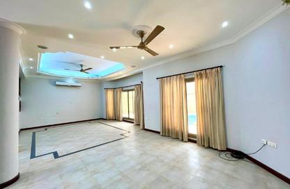Villa - 3 Bedrooms - 4 Bathrooms for rent in Hidd - Muharraq Governorate