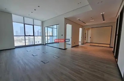 مكتب - 4 غرف نوم - 8 حمامات للايجار في السيف - محافظة العاصمة