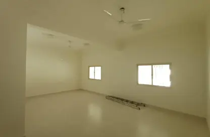 Apartment - 3 Bedrooms - 2 Bathrooms for rent in Al Bahair - Riffa - Southern Governorate