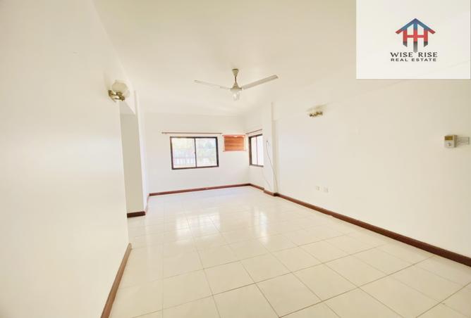 1000472 - Property Image 2