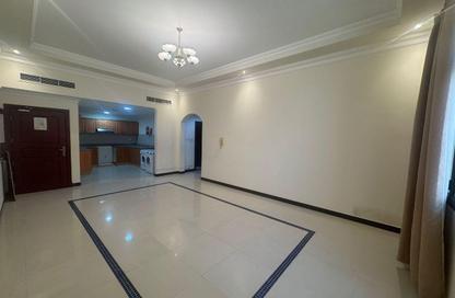 Apartment - 2 Bedrooms - 2 Bathrooms for rent in Al Juffair - Capital Governorate