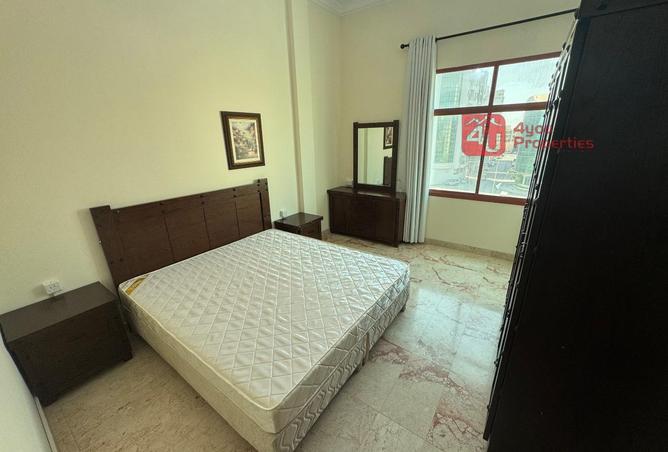 998695 - Property Image 2