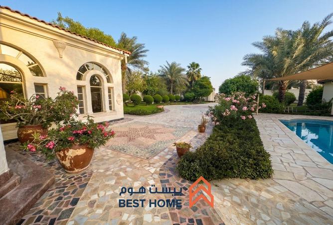 52727365 - Property Image 2