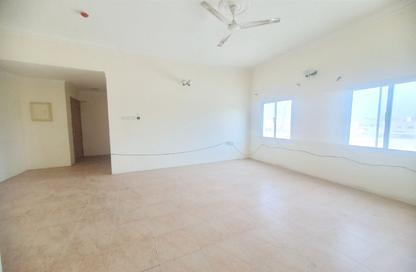 Apartment - 2 Bedrooms - 2 Bathrooms for rent in Tubli - Central Governorate