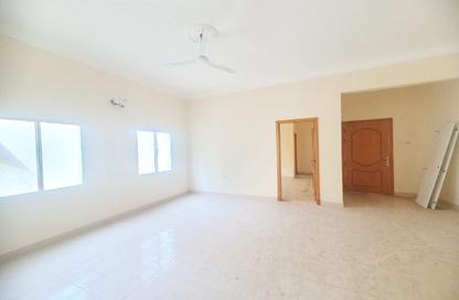Apartment - 2 Bedrooms - 2 Bathrooms for rent in Tubli - Central Governorate