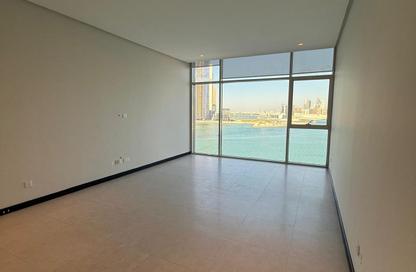 Apartment - 2 Bedrooms - 3 Bathrooms for rent in Reef Island - Capital Governorate