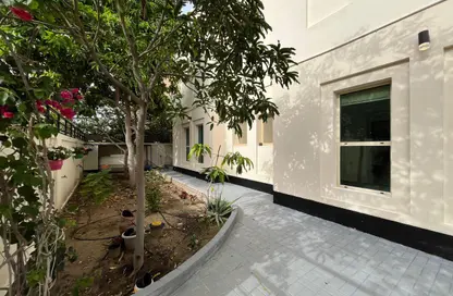 Villa - 6 Bedrooms - 5 Bathrooms for rent in Janabiya - Northern Governorate