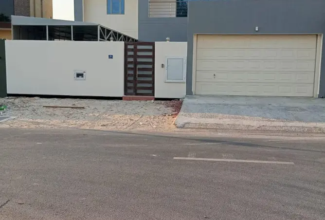 996442 - Property Image 2