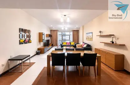 Apartment - 2 Bedrooms - 3 Bathrooms for rent in Al Juffair - Capital Governorate