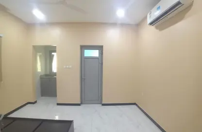 Apartment - Studio - 1 Bathroom for rent in Hidd - Muharraq Governorate