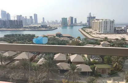 Apartment - 3 Bedrooms - 4 Bathrooms for rent in Reef Island - Capital Governorate