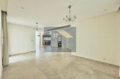 Villa - 4 Bedrooms - 5 Bathrooms for rent in Saar - Northern Governorate