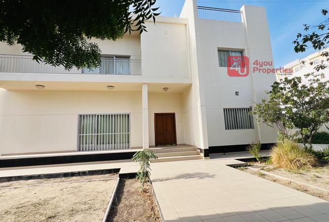 52222877 - Property Image 2