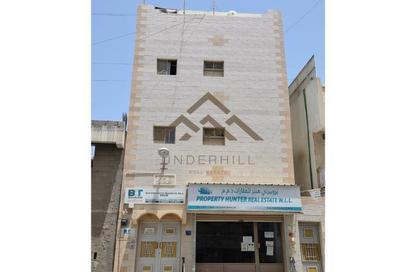 عمارة بالكامل - 4 غرف نوم - 8 حمامات للبيع في المحرق - المحرق