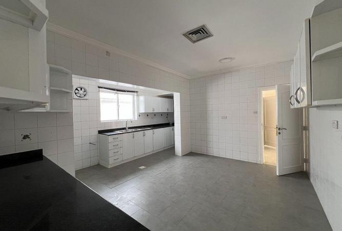 993873 - Property Image 2