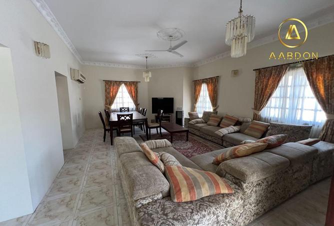 993715 - Property Image 2