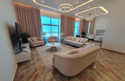 Apartment - 4 Bedrooms - 5 Bathrooms for rent in Seef - Capital Governorate