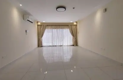Apartment - 2 Bedrooms - 2 Bathrooms for rent in Hidd - Muharraq Governorate