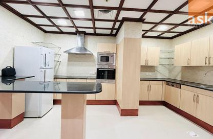 Apartment - 3 Bedrooms - 4 Bathrooms for rent in Al Juffair - Capital Governorate