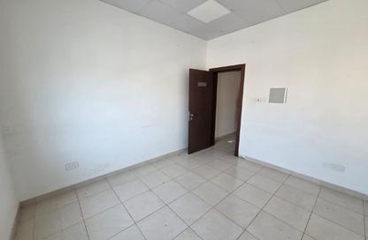 Office Space - Studio - 1 Bathroom for rent in Sanabis - Manama - Capital Governorate