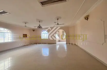Villa - 6 Bedrooms - 4 Bathrooms for sale in Alhajiyat - Riffa - Southern Governorate