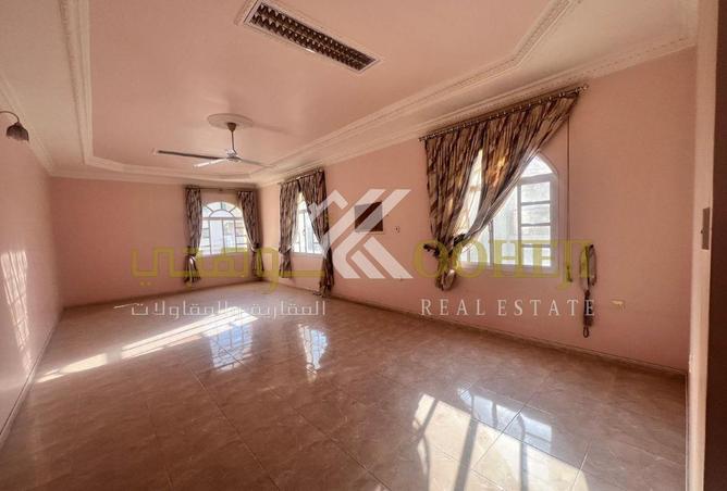 993922 - Property Image 3