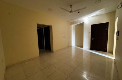 Apartment - 2 Bedrooms - 2 Bathrooms for rent in Bilad Al Qadeem - Manama - Capital Governorate