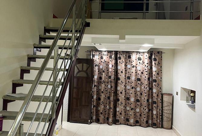 995811 - Property Image 2