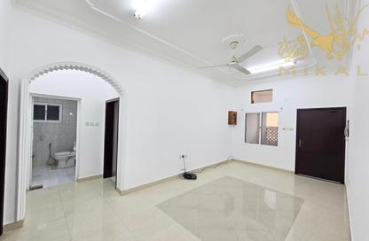 Apartment - 2 Bedrooms - 2 Bathrooms for rent in Jidhafs - Northern Governorate