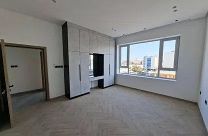 Apartment - 2 Bedrooms - 2 Bathrooms for rent in Salmaniya - Manama - Capital Governorate